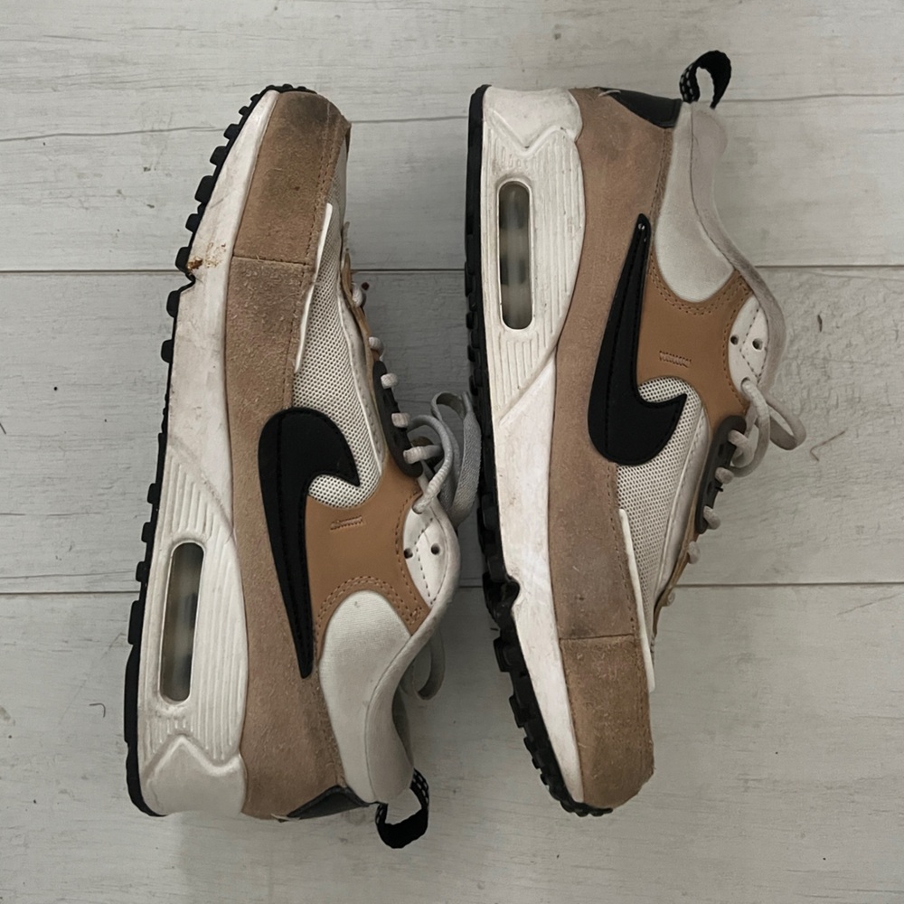 NIKE WOMENS AIR MAX 90 FUTURA USED